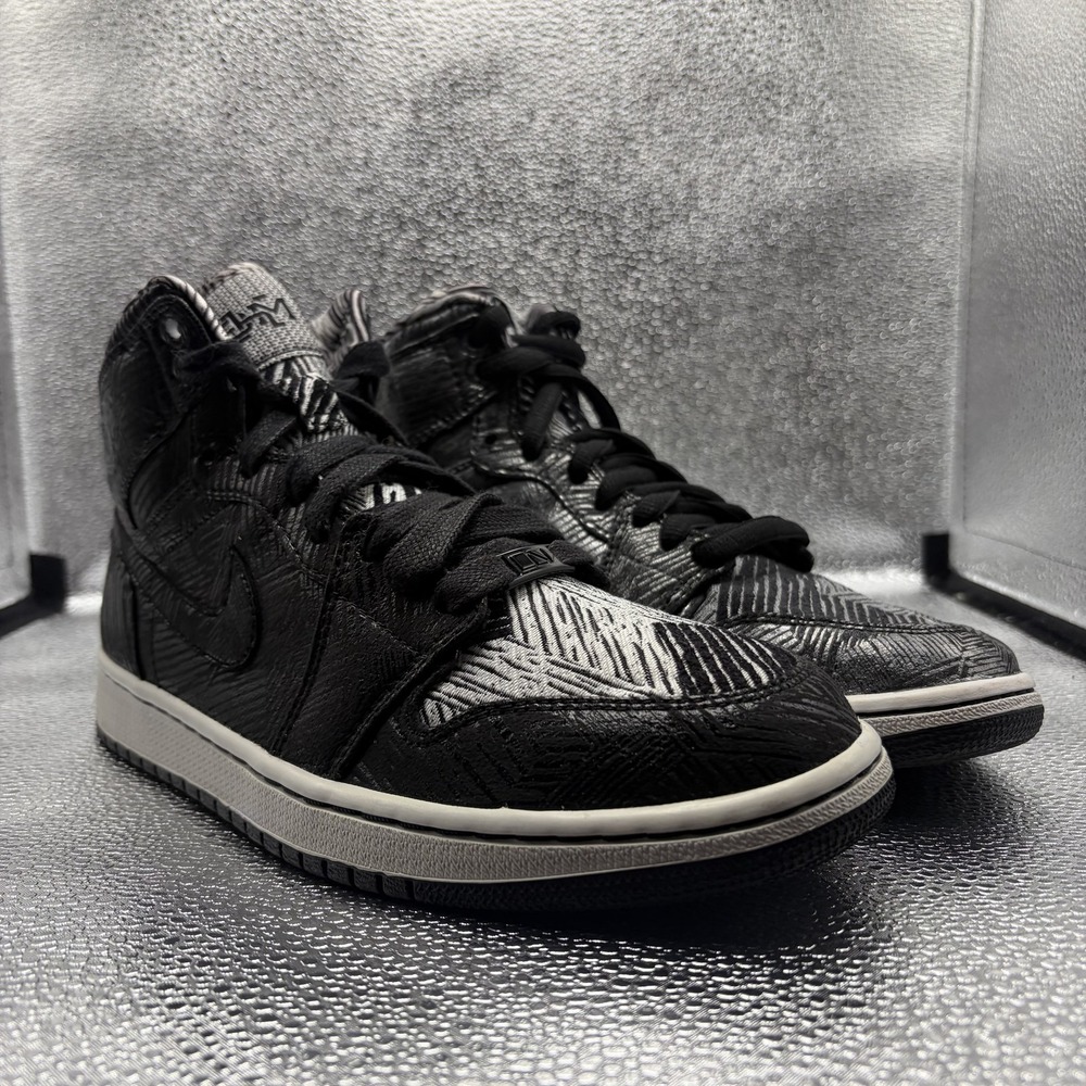 Size 8.5 Air Jordan 1 Retro High BHM Black/White Mens Sneaker 579591-010